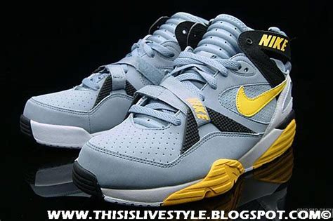 nike bo jackson cross trainers.